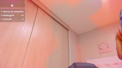 Vanessa online show from 12/17/25, 08:37