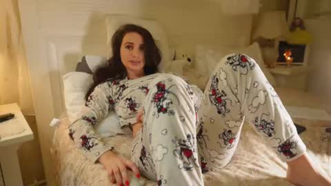 Snapshot of sweet_adelee chatting on 12/14/25, 01:38 free online show from 12/14/25, 01:38