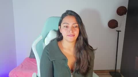 Snapshot of sweet_ahiana chatting on 05/27/26, 12:13 ahinara online show from 05/27/26, 12:13