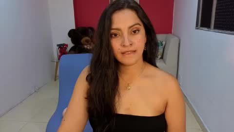 sweet_ahinara online show from 11/06/25, 08:54