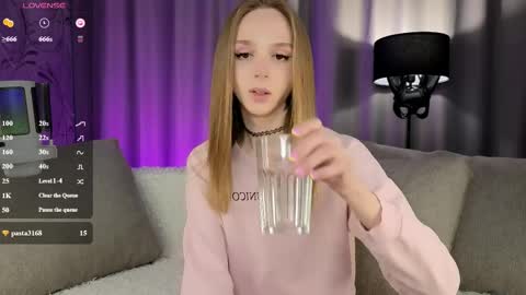 Snapshot of sweet_ali3s chatting on 04/04/26, 02:47 Call me Alis online show from 04/04/26, 02:47