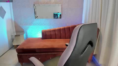 Alice online show from 01/25/25, 01:08