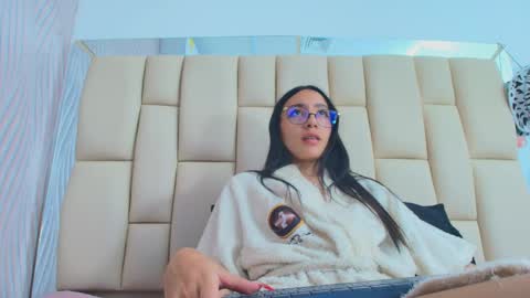 Amye  online show from 09/24/25, 07:17