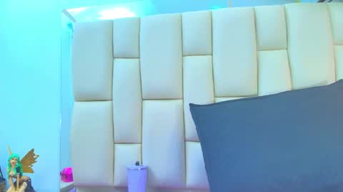 Amye  online show from 10/25/25, 07:08