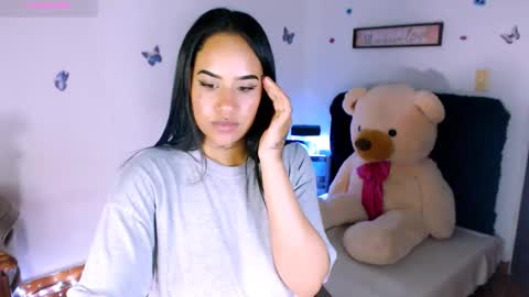 Stephanie online show from 12/18/25, 12:06