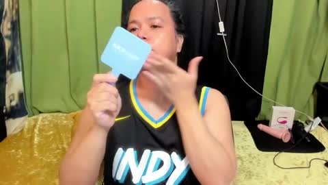 izza  izzasweet online show from 05/25/26, 12:38