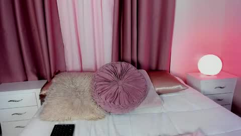 Snapshot of sweet_aura31 chatting on 04/12/26, 08:25 Aura online show from 04/12/26, 08:25