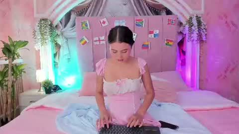 Snapshot of sweet_babydollvip chatting on 06/16/26, 08:22 SweetDoll online show from 06/16/26, 08:22