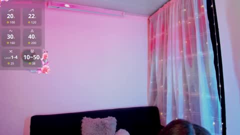 Snapshot of sweet_bellaa_ chatting on 03/25/26, 04:18 Bella online show from 03/25/26, 04:18