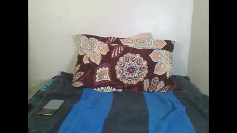 Snapshot of sweet_blackberry93 chatting on 03/25/26, 02:39 bella online show from 03/25/26, 02:39