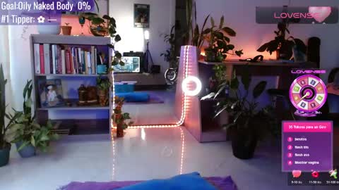 Snapshot of sweet_bluee chatting on 03/28/26, 09:03 Tutti online show from 03/28/26, 09:03