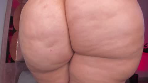 Snapshot of sweet_booty1 chatting on 04/29/26, 06:03 Chelsy online show from 04/29/26, 06:03