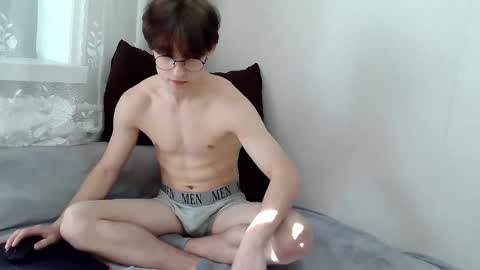 Snapshot of sweet_boy06 chatting on 03/17/26, 09:45 Sweet boy06 online show from 03/17/26, 09:45