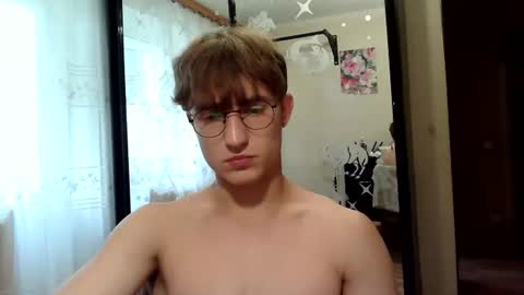 Snapshot of sweet_boy06 chatting on 07/10/26, 09:56 Sweet boy06 online show from 07/10/26, 09:56