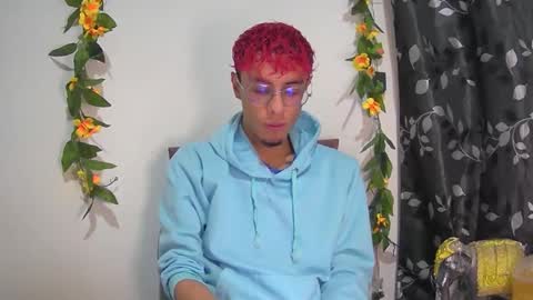 Snapshot of sweet_boy2224 chatting on 11/14/25, 10:40 sweet_boy2224 online show from 11/14/25, 10:40