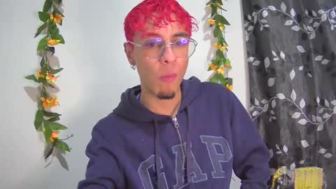 Snapshot of sweet_boy2224 chatting on 11/26/25, 02:56 sweet_boy2224 online show from 11/26/25, 02:56