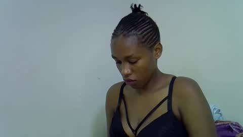 sweet_brown9 online show from 10/21/25, 03:46