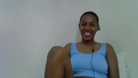 sweet_brown9 online show from 10/24/25, 11:06