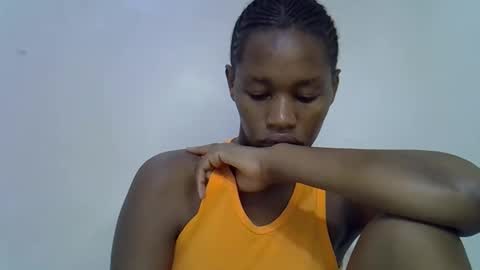 sweet_brown9 online show from 10/26/25, 07:58