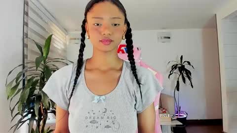 sweet_brunette88 online show from 12/13/25, 08:14