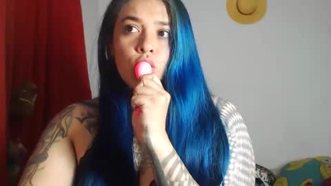 Snapshot of sweet_bubblee chatting on 10/06/25, 01:03 Bubbles online show from 10/06/25, 01:03