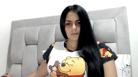 Snapshot of sweet_bunnyxx chatting on 11/02/25, 03:53 dulce online show from 11/02/25, 03:53