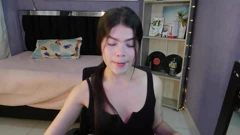 Candy online show from 11/27/25, 01:02