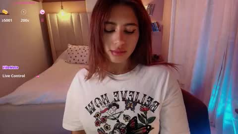 Snapshot of sweet_cami1 chatting on 11/10/25, 04:22 Camila online show from 11/10/25, 04:22