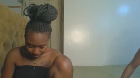 Camila online show from 11/10/25, 06:40