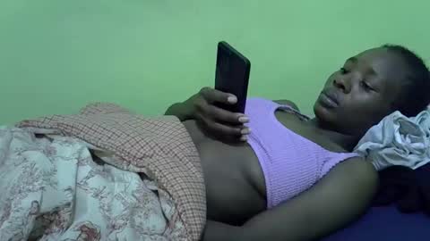 sweet_candie01 online show from 12/21/25, 05:03