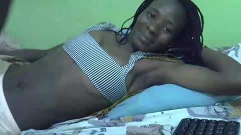 Snapshot of sweet_candie01 chatting on 03/15/26, 07:03 sweet_candie01 online show from 03/15/26, 07:03