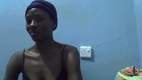 Snapshot of sweet_candie01 chatting on 03/31/26, 05:52 sweet_candie01 online show from 03/31/26, 05:52