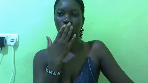 Snapshot of sweet_cherie1 chatting on 04/05/26, 05:04 sweet_cherie1 online show from 04/05/26, 05:04