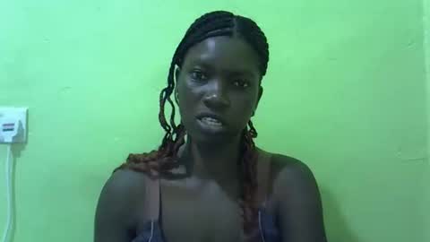 Snapshot of sweet_cherie1 chatting on 04/06/26, 04:52 sweet_cherie1 online show from 04/06/26, 04:52