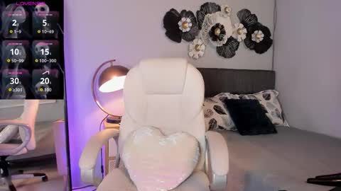 Cleo online show from 10/28/25, 07:16