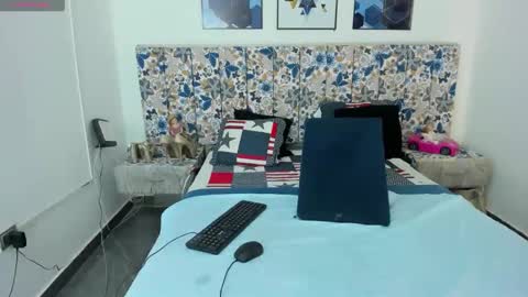 Snapshot of sweet_corea_hot chatting on 04/18/26, 03:27 Core online show from 04/18/26, 03:27