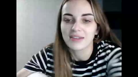 Snapshot of sweet_cute98 chatting on 12/01/25, 10:53 sweet_cute98 online show from 12/01/25, 10:53