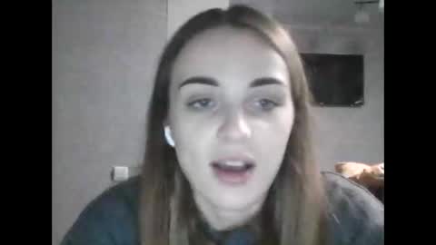 Snapshot of sweet_cute98 chatting on 12/02/25, 05:19 sweet_cute98 online show from 12/02/25, 05:19