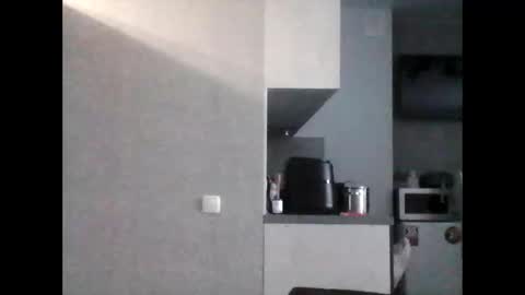 Snapshot of sweet_cute98 chatting on 12/14/25, 10:20 sweet_cute98 online show from 12/14/25, 10:20