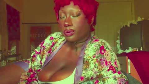 Snapshot of sweet_dhalia chatting on 09/27/25, 06:35 SweetDahlia online show from 09/27/25, 06:35