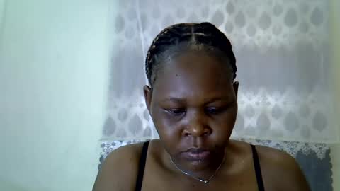 Snapshot of sweet_dori33 chatting on 07/17/26, 10:33 sweet_dori33 online show from 07/17/26, 10:33