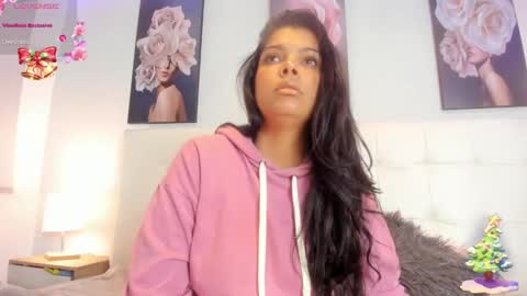 Snapshot of sweet_dreamses chatting on 12/28/24, 03:26 Kendra online show from 12/28/24, 03:26