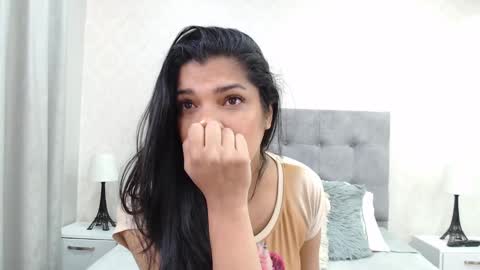 Snapshot of sweet_dreamses chatting on 01/12/25, 12:12 Kendra online show from 01/12/25, 12:12