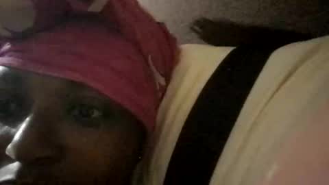 Snapshot of sweet_ebony001 chatting on 04/04/26, 01:04 sweet_ebony001 online show from 04/04/26, 01:04