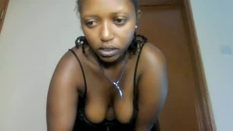 Snapshot of sweet_ebony001 chatting on 07/05/26, 04:30 sweet_ebony001 online show from 07/05/26, 04:30