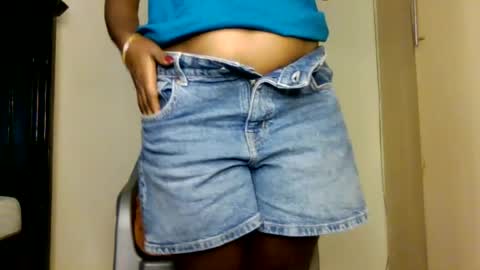 Snapshot of sweet_ebony001 chatting on 07/30/26, 04:06 sweet_ebony001 online show from 07/30/26, 04:06
