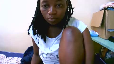 Snapshot of sweet_elena24 chatting on 01/14/26, 04:40 shillah online show from 01/14/26, 04:40