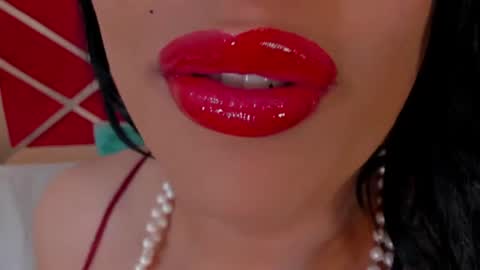 Snapshot of sweet_eliizabeth chatting on 06/24/26, 01:10 sweet_eliizabeth online show from 06/24/26, 01:10