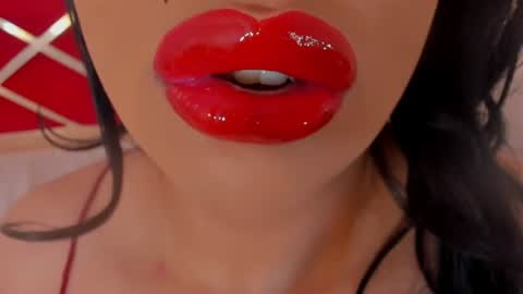 Snapshot of sweet_eliizabeth chatting on 07/13/26, 01:03 sweet_eliizabeth online show from 07/13/26, 01:03