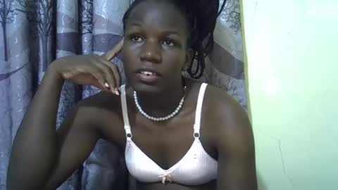 Snapshot of sweet_elisa001 chatting on 04/22/26, 07:37 Edah online show from 04/22/26, 07:37